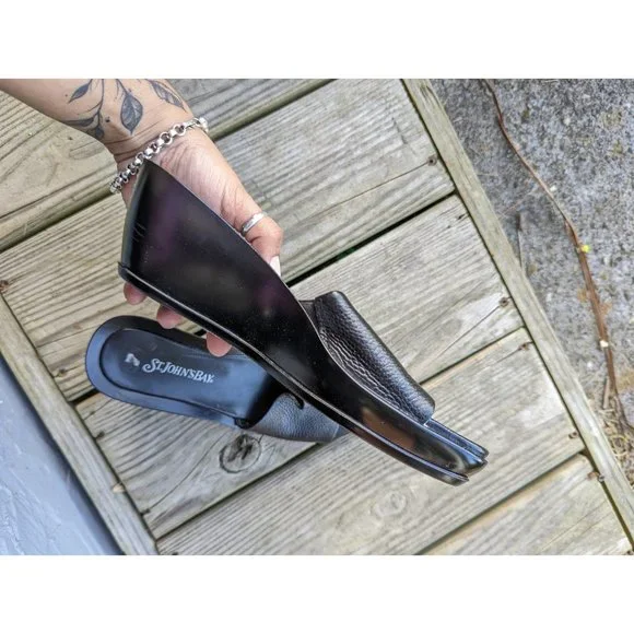 St. John's Bay Y2K Nicola Black Slid On Sandals Women's Size 7 - Picture 3 of 7